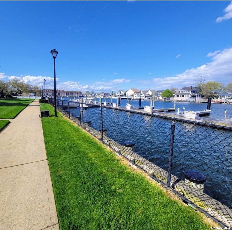 226 Westside Avenue UNIT B, Freeport, NY 11520 MLS 3509239 Trulia