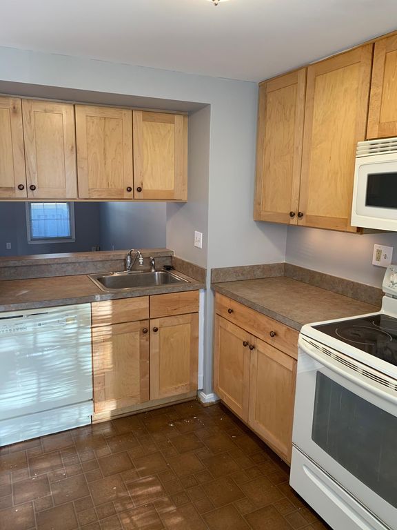 20517 Sterncroft Ct, Montgomery Village, MD 20886