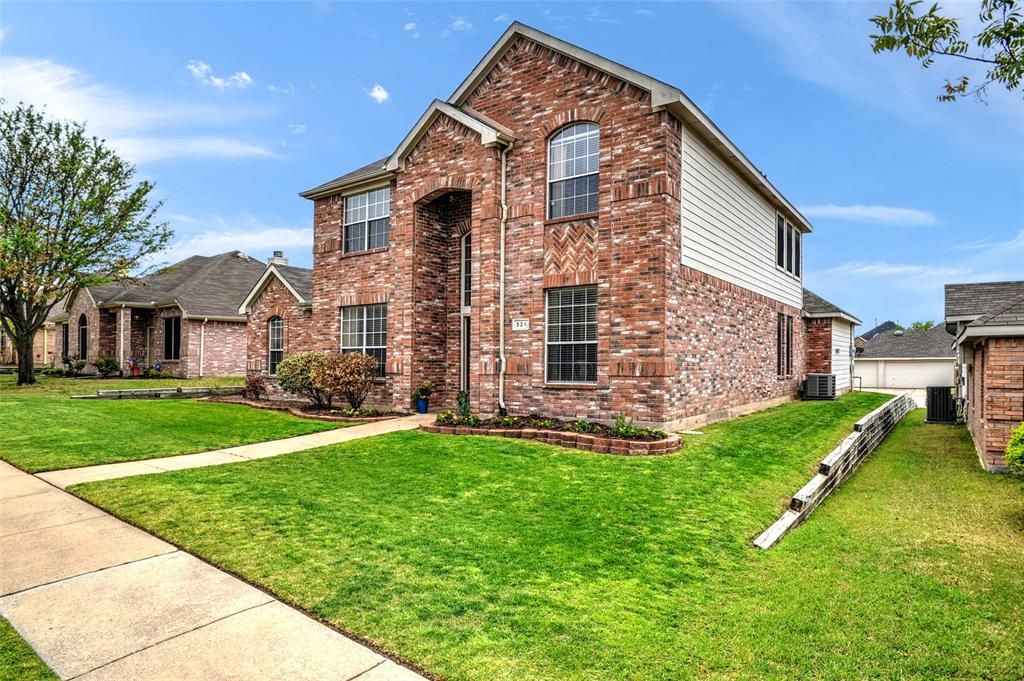 321 Williamsburg Dr, Van Alstyne, TX 75495