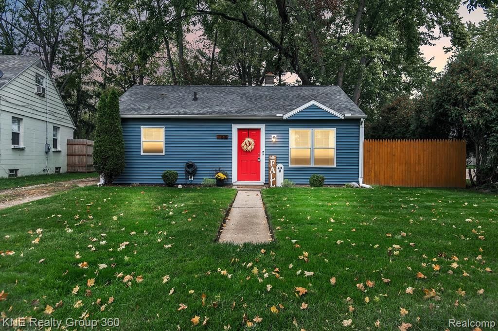 616 Loa St, Lansing, MI 48910