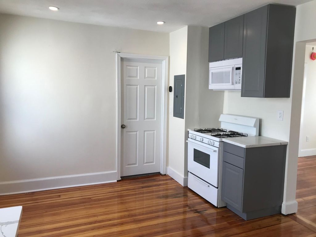 101 Wallace St #2, Malden, MA 02148