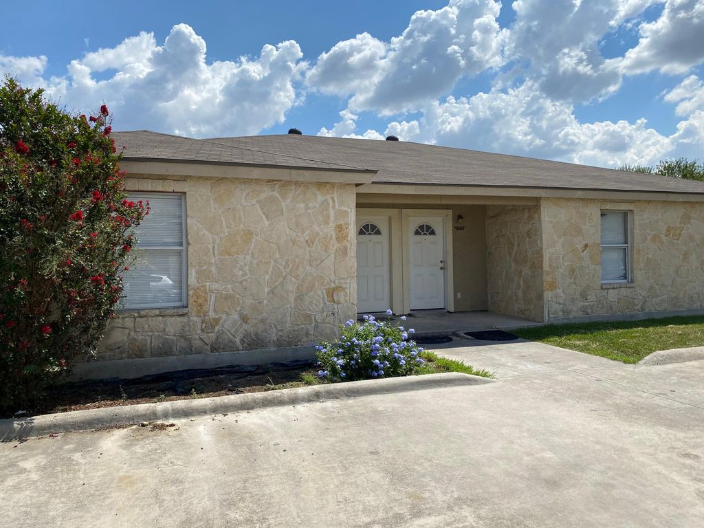 7642 Oak Chase, San Antonio, TX 78239