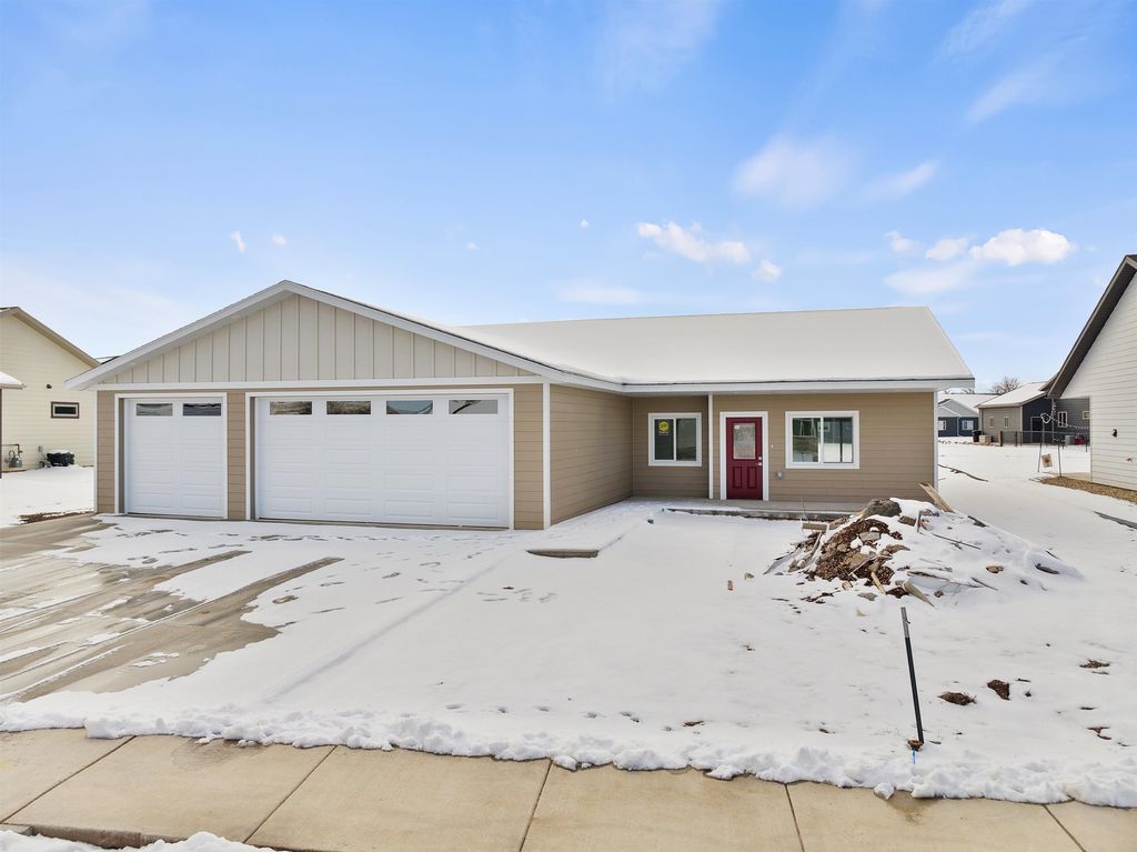 3915 Powder River Ave, Spearfish, SD 57783