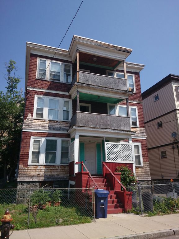 93 Nightingale St, Dorchester, MA 02124