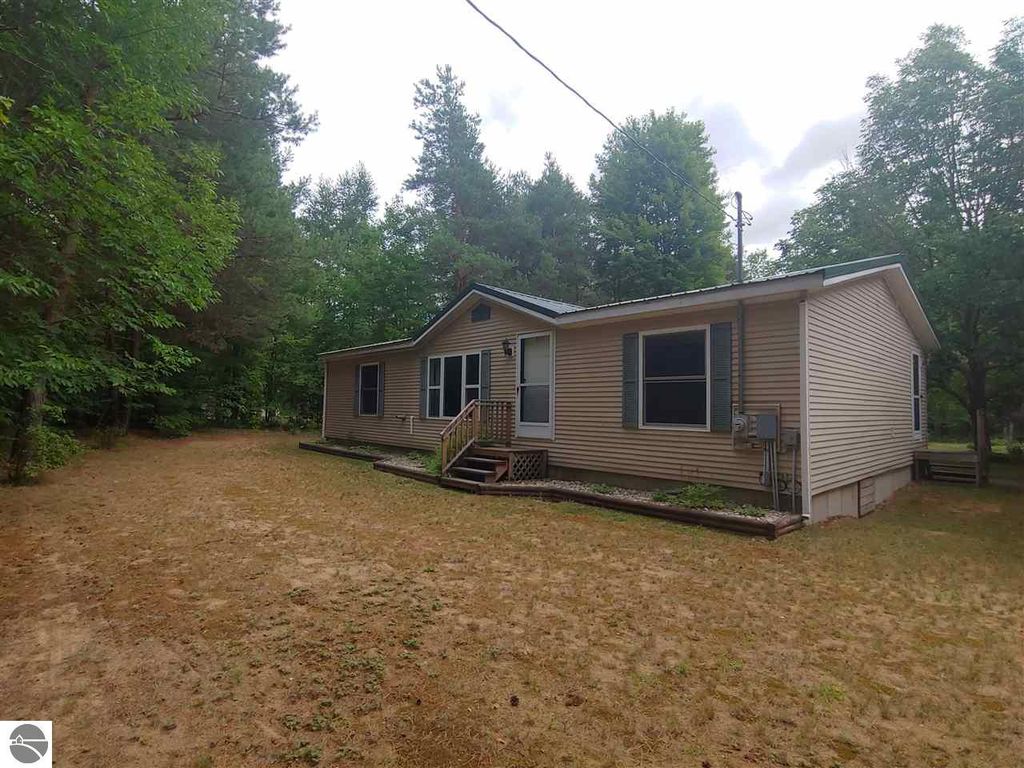 2088 E 30th Rd, Cadillac, MI 49601 Trulia