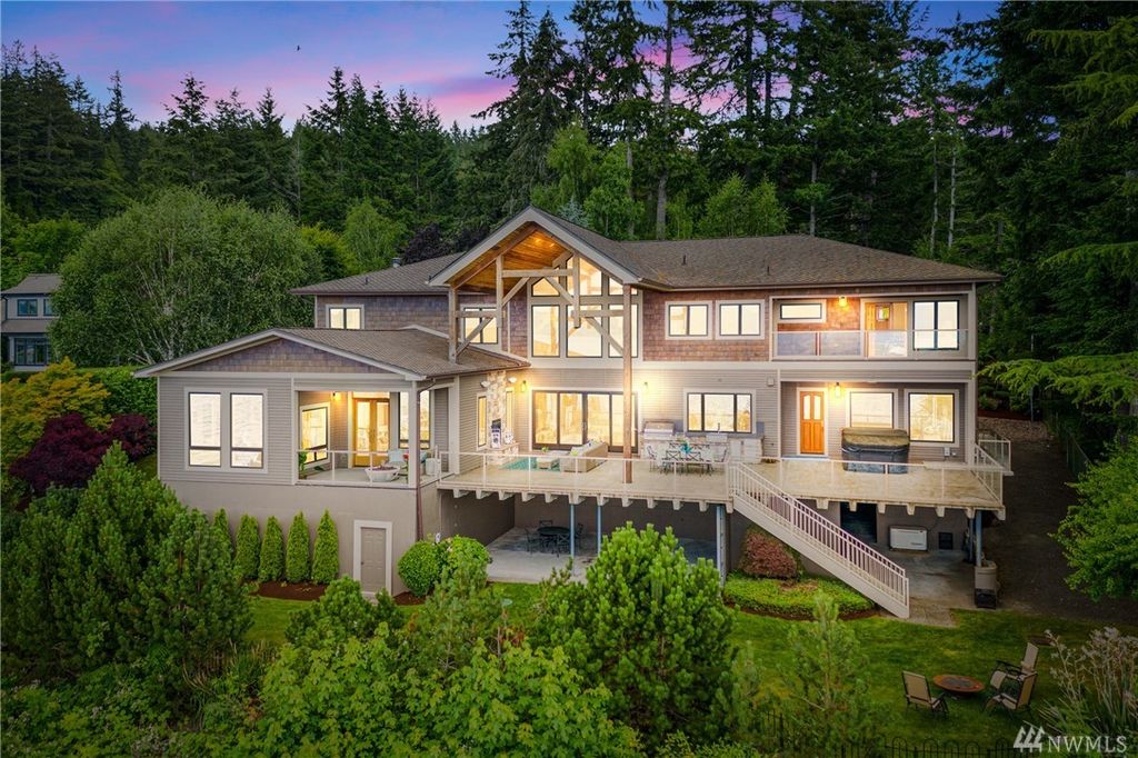12556 Seabeck Hwy NW, Seabeck, WA 4 Bed, 4 Bath SingleFamily Home