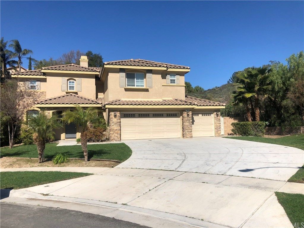 2433 Lenai Cir, Corona, CA 92879