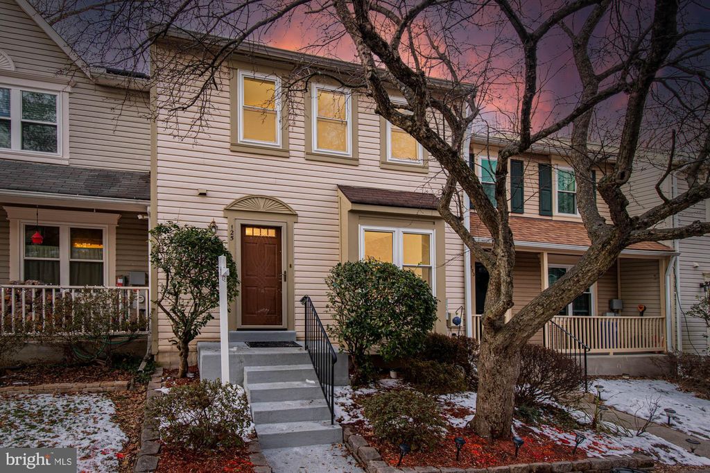125 Kinsman View Cir, Silver Spring, MD 20901