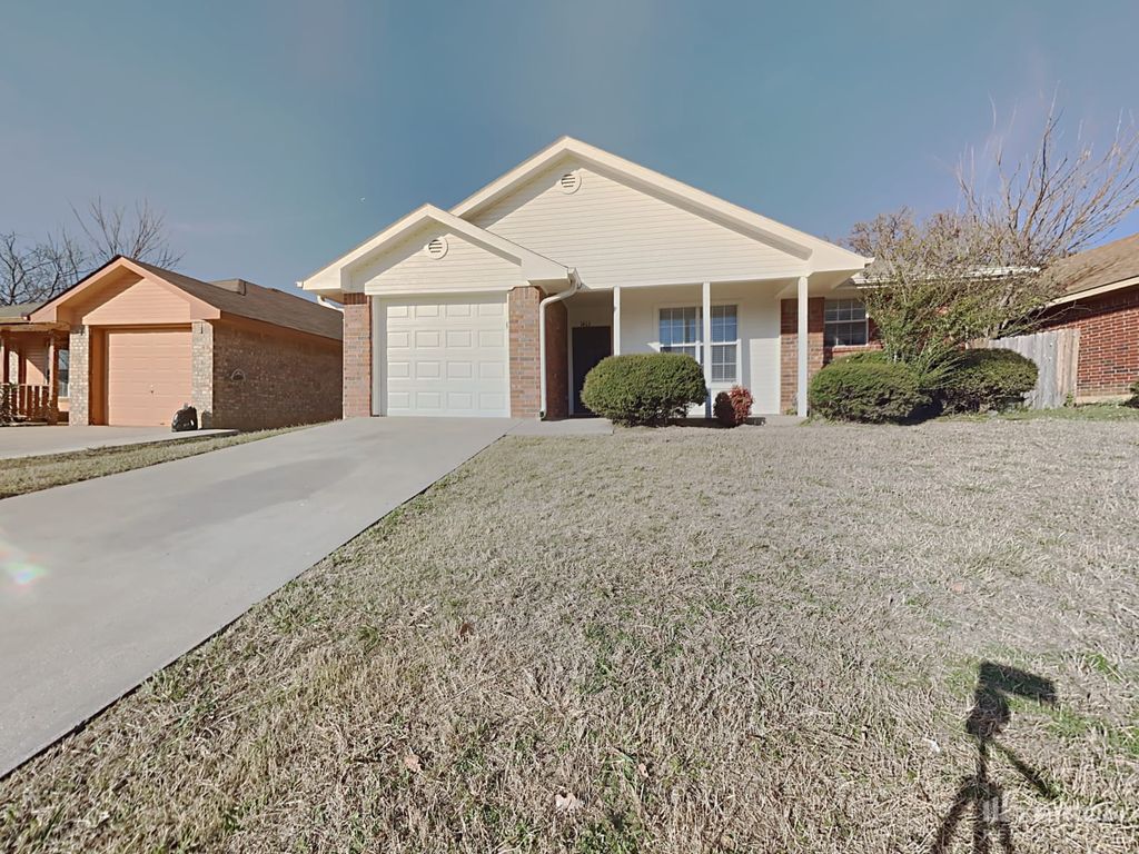 1413 Paco Trl, Denton, TX 76209