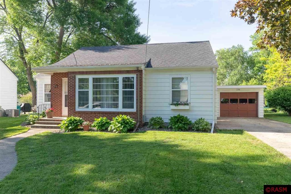 216 7th Ave SE, Waseca, MN 2 Bed, 1 Bath SingleFamily Home 17 Photos Trulia
