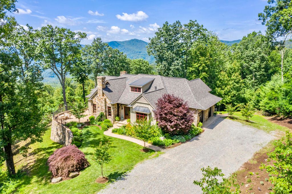 488 Hunters Glen Dr, Bent Mountain, VA 4 Bed, 5 Bath SingleFamily