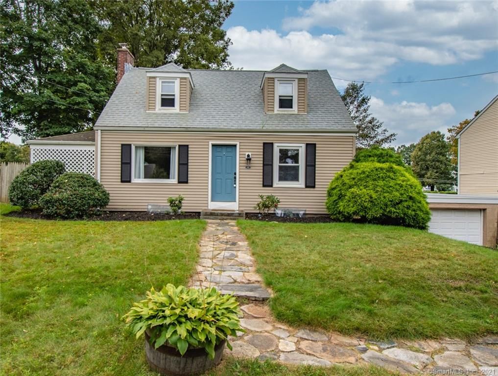 652 N Main St, Manchester, CT 06042