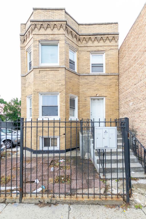 3751 W Division St, Chicago, IL 60651