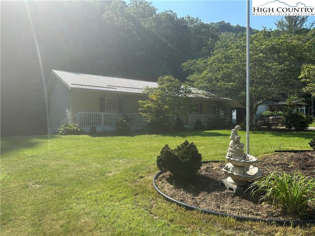 5296 N US 19E Highway, Newland, NC 28657 Trulia