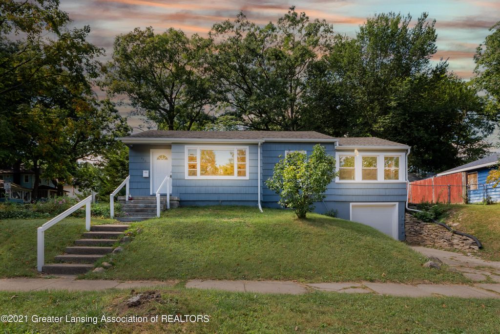 420 S Holmes St, Lansing, MI 48912