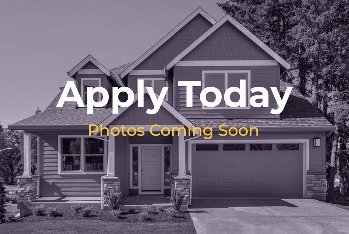 524 E Clarendon Dr, Round Lake Beach, IL 60073