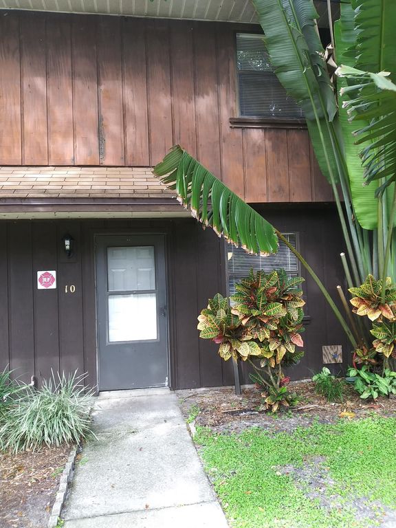1890 Wolford Rd #10, Clearwater, FL 33760