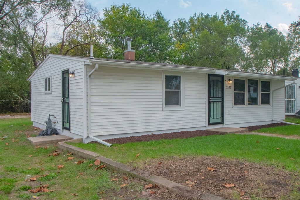 2133 McKinley St, Gary, IN 46404