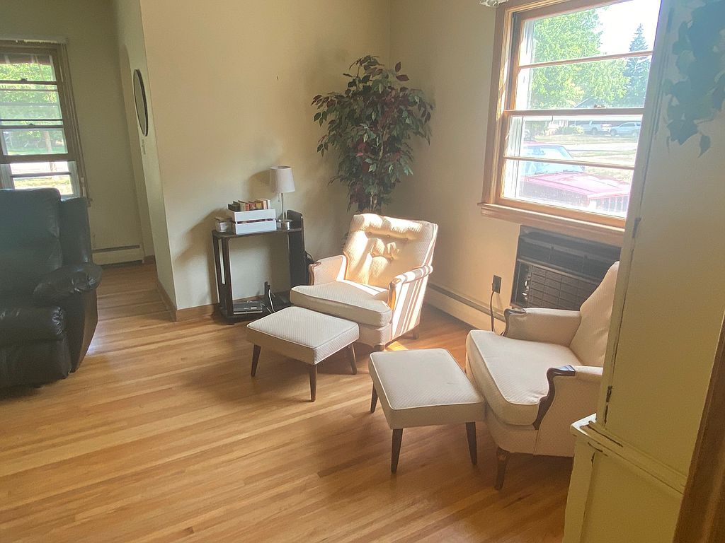 1730 S Lincoln St, Aberdeen, SD 57401