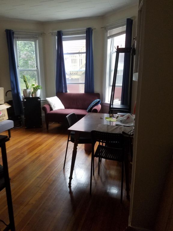 77 Newbury St #1R, Somerville, MA 02144