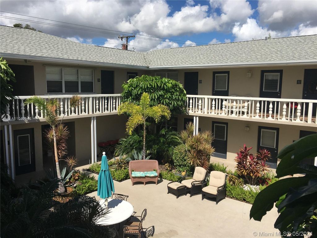 34 SE 7th Ave #7, Delray Beach, FL 33483