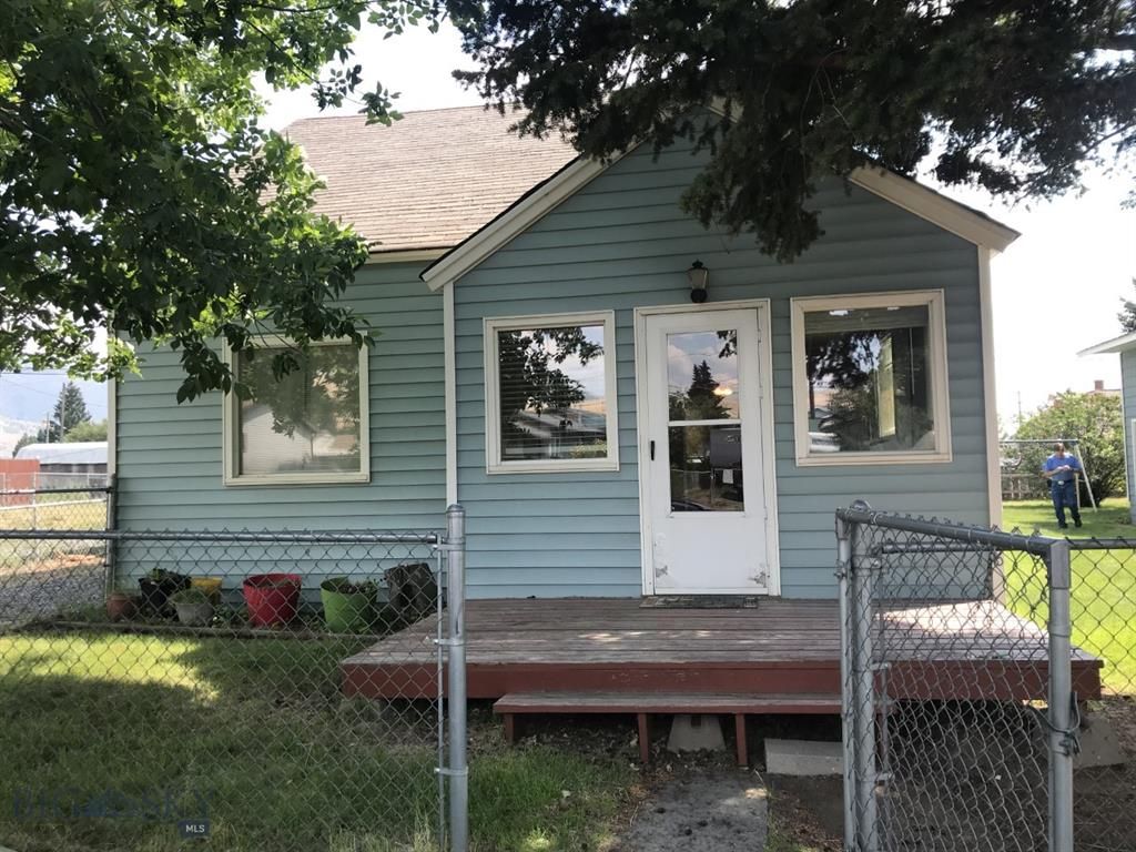 2522 Pine St, Butte, MT 59701