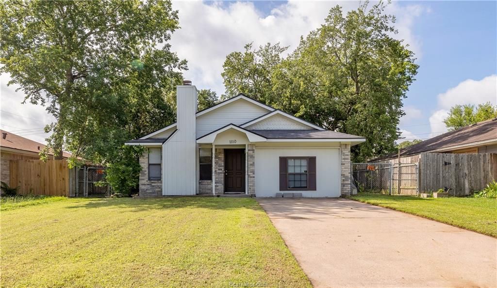 1110 Buttercup Cir, College Station, TX 77845