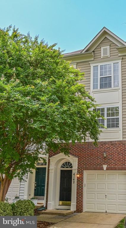 4142 Timber Log Way, Fairfax, VA 22030