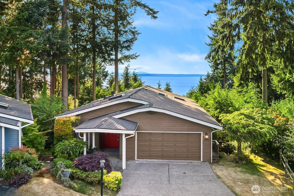 17008 72nd Place W, Edmonds, WA 98026