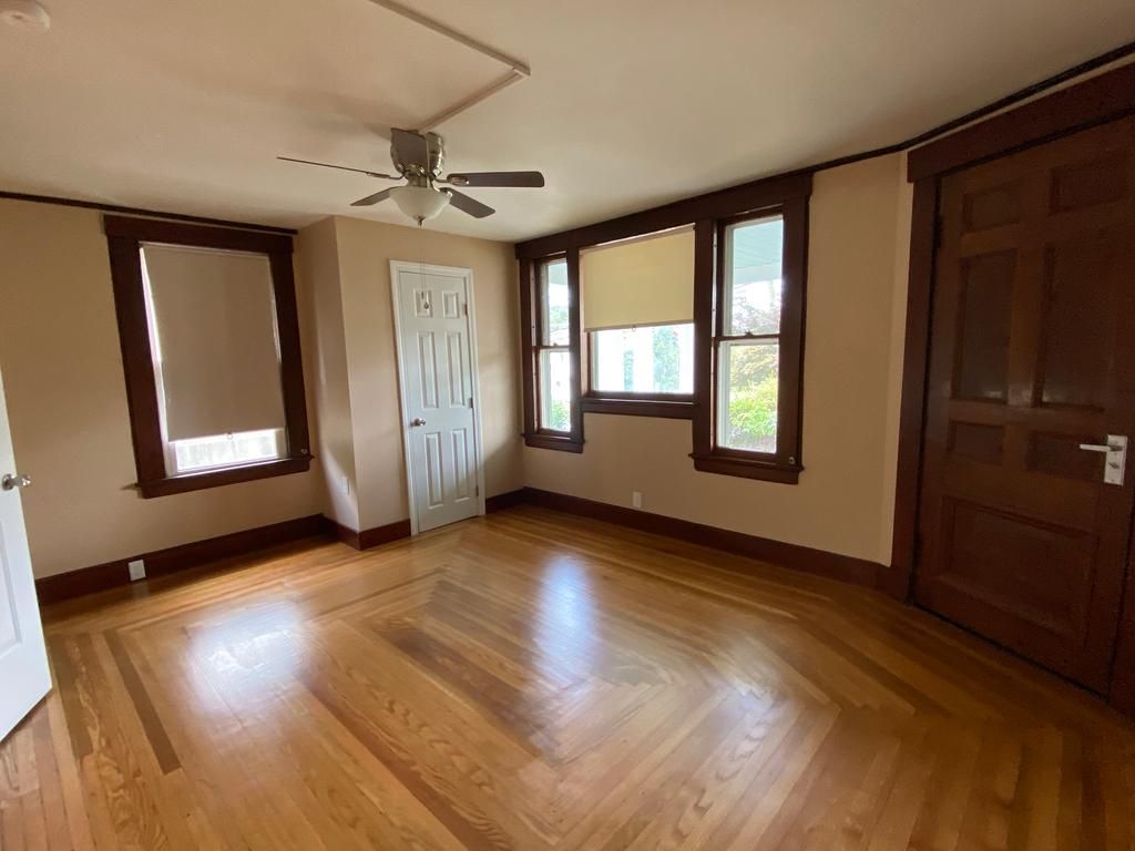 589 E Main St #1, Meriden, CT 06450