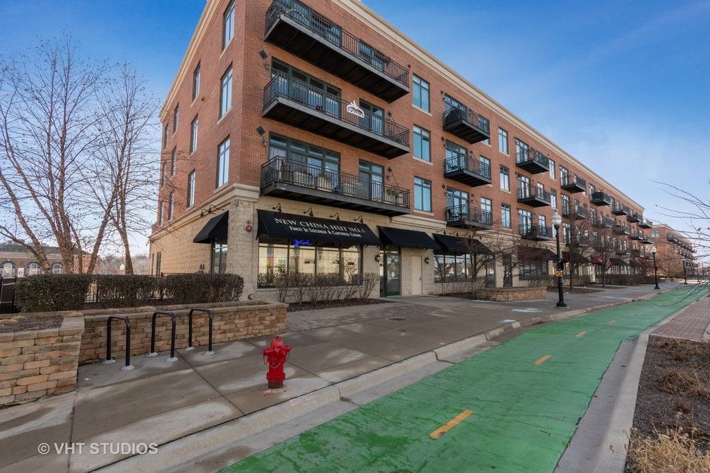 140 S River St #410, Aurora, IL 60506