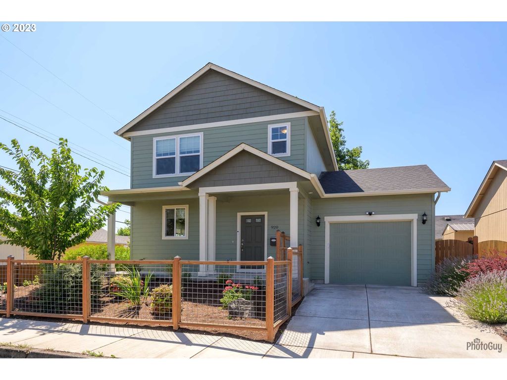 920 Grant St, Eugene, OR 97402 - See Est. Value, Schools &amp; More