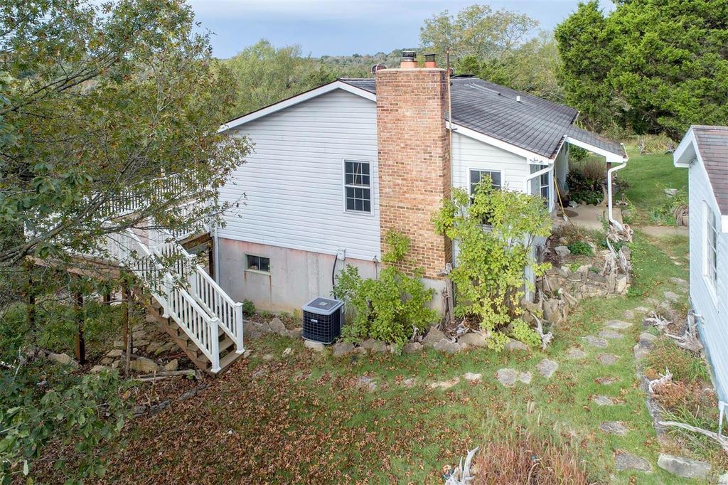 6516 State Route Y, French Village, MO 3 Bed, 2 Bath SingleFamily