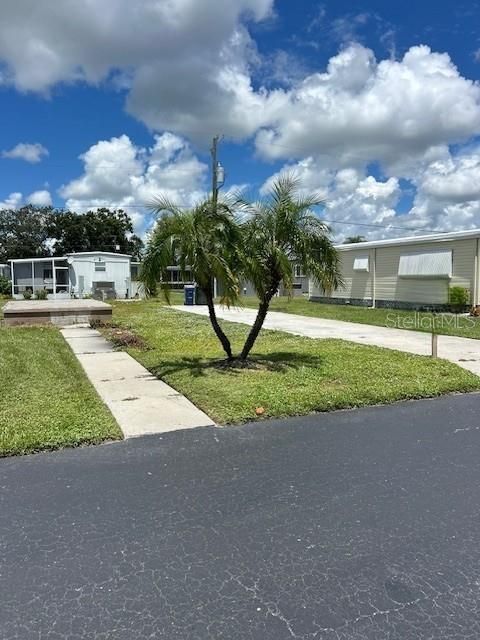 204 Freeport Dr, Sarasota, FL 34233