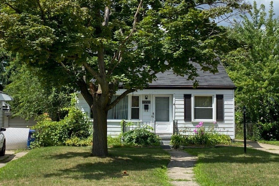 17205 Brady, Redford, MI 48240 Trulia