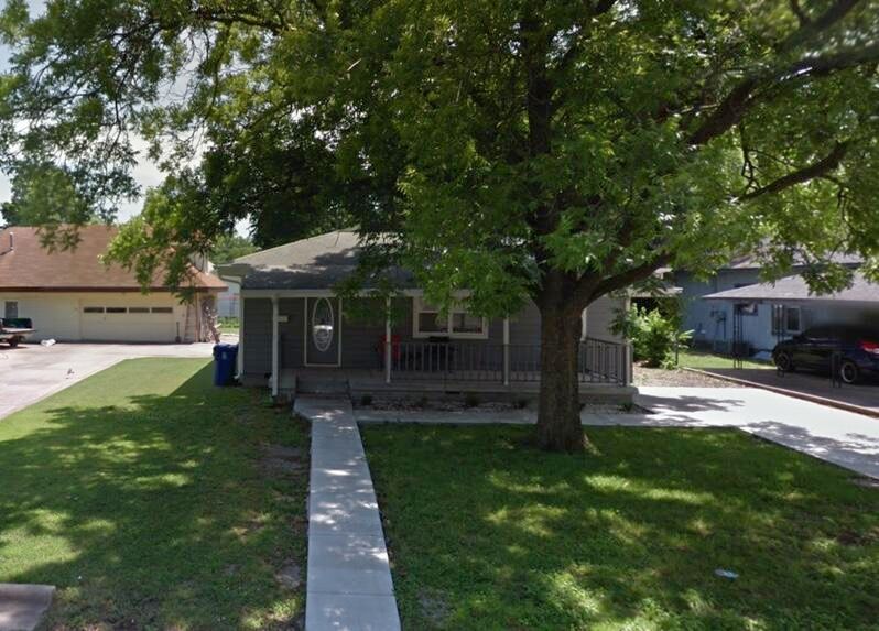 406 10th Ave NE, Miami, OK 74354