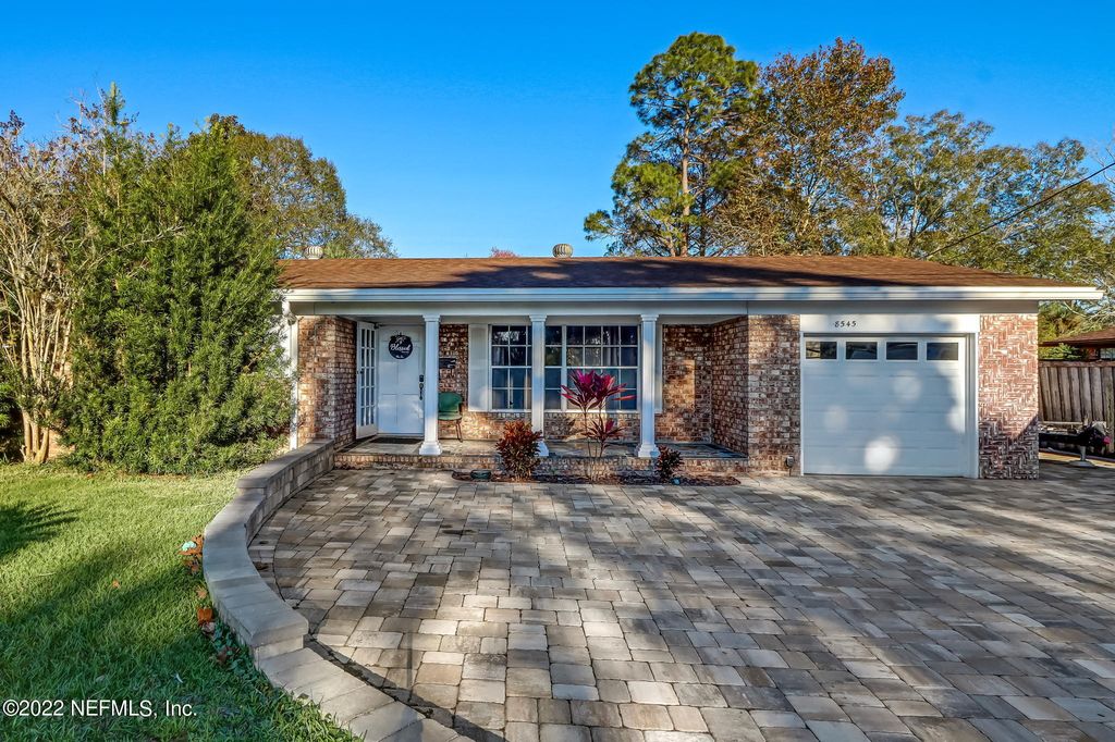 8545 OLD KINGS RD S, Jacksonville, FL 32217