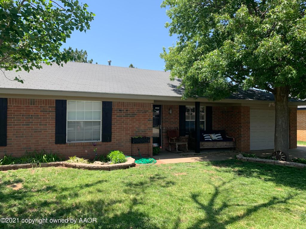 808 Santa Fe Trl, Canyon, TX 79015
