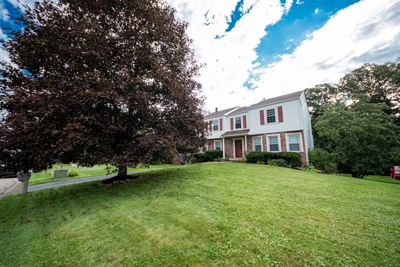 548 Bruton Dr, Gibsonia, PA 15044