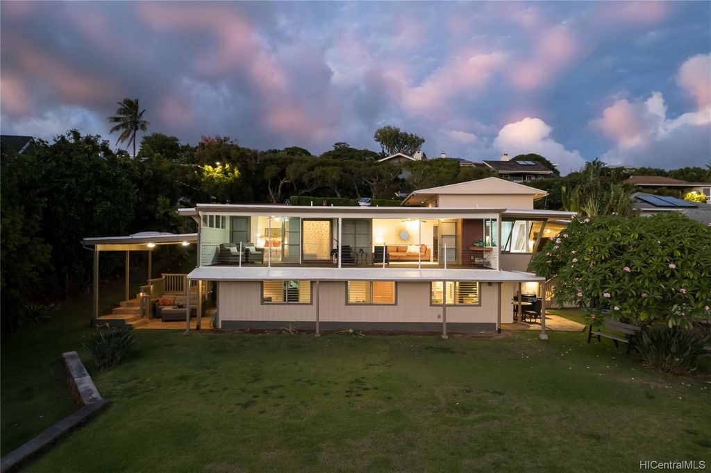 3960 Lurline Dr, Honolulu, HI 96816