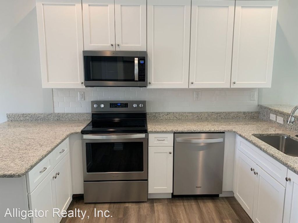 427 NW 2nd St, Gainesville, FL 32601