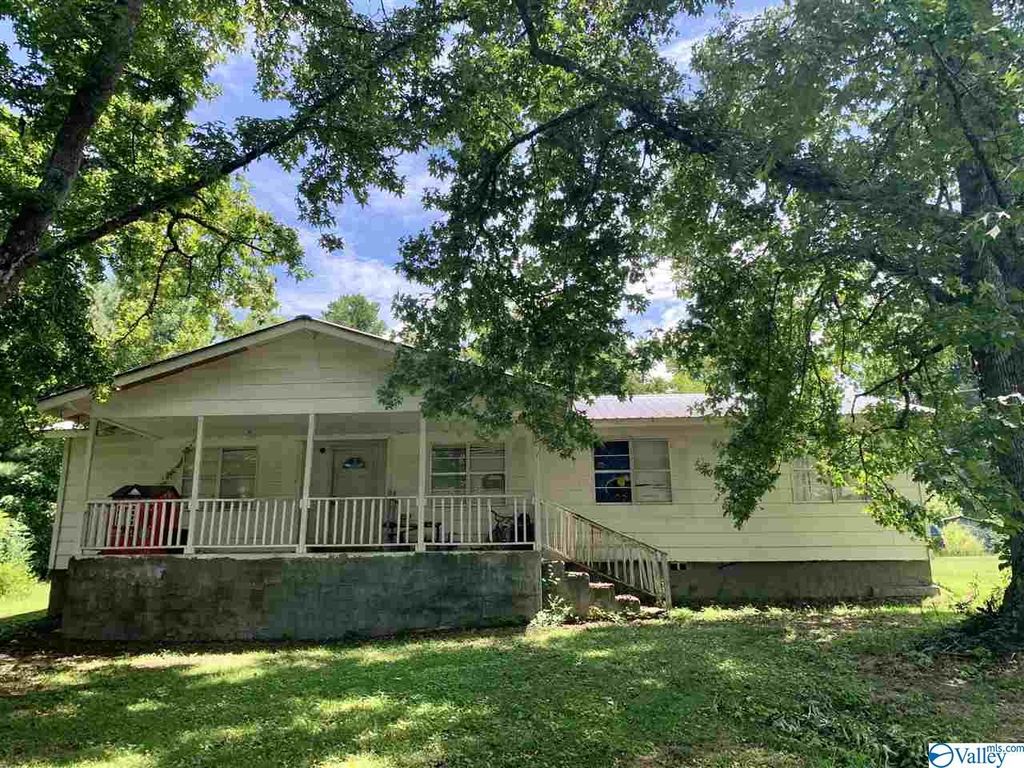 144 Thomas Rd, Altoona, AL 35952