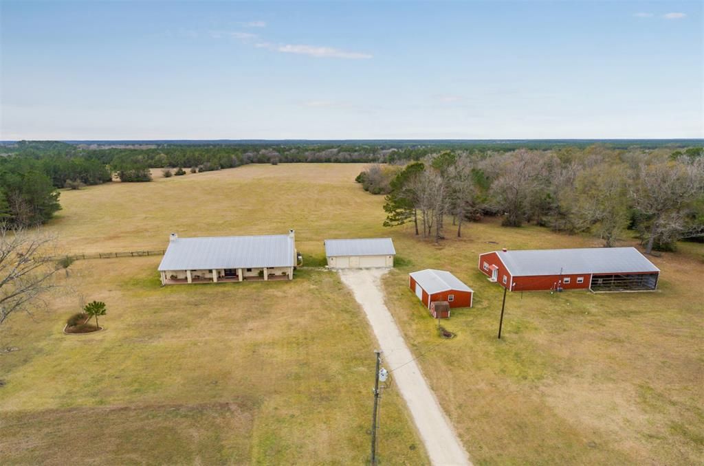 565 Towns Cemetary Rd, Livingston, TX 77351