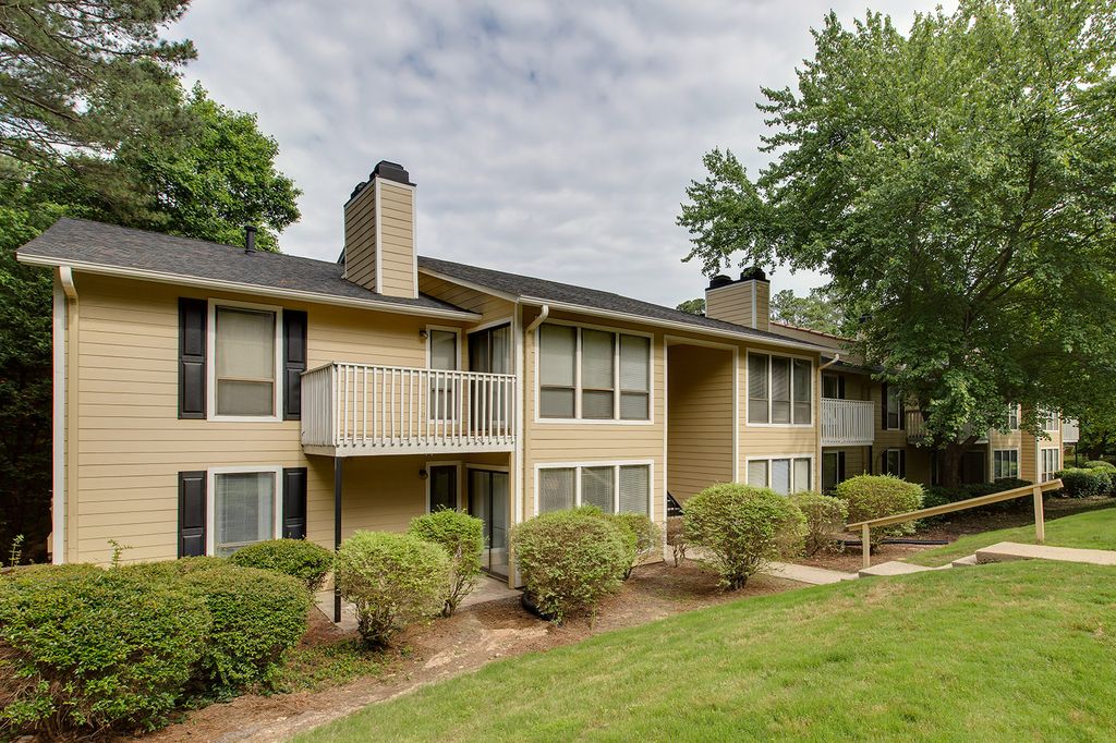 500 Bridle Ridge Ln, Raleigh, NC 27609