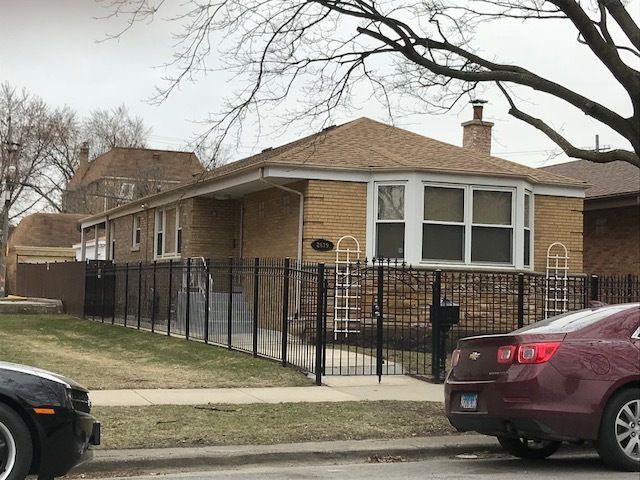 2619 W Catalpa Ave, Chicago, IL 60625