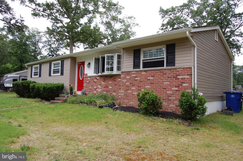 400 California Trl, Browns Mills, NJ 08015