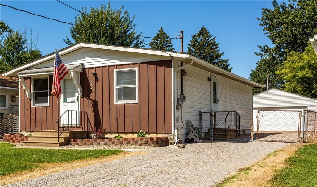 534 Baldwin Ave, Elyria, OH 44035