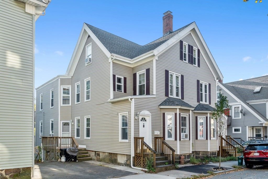 14 Pleasant St #A, Beverly, MA 01915