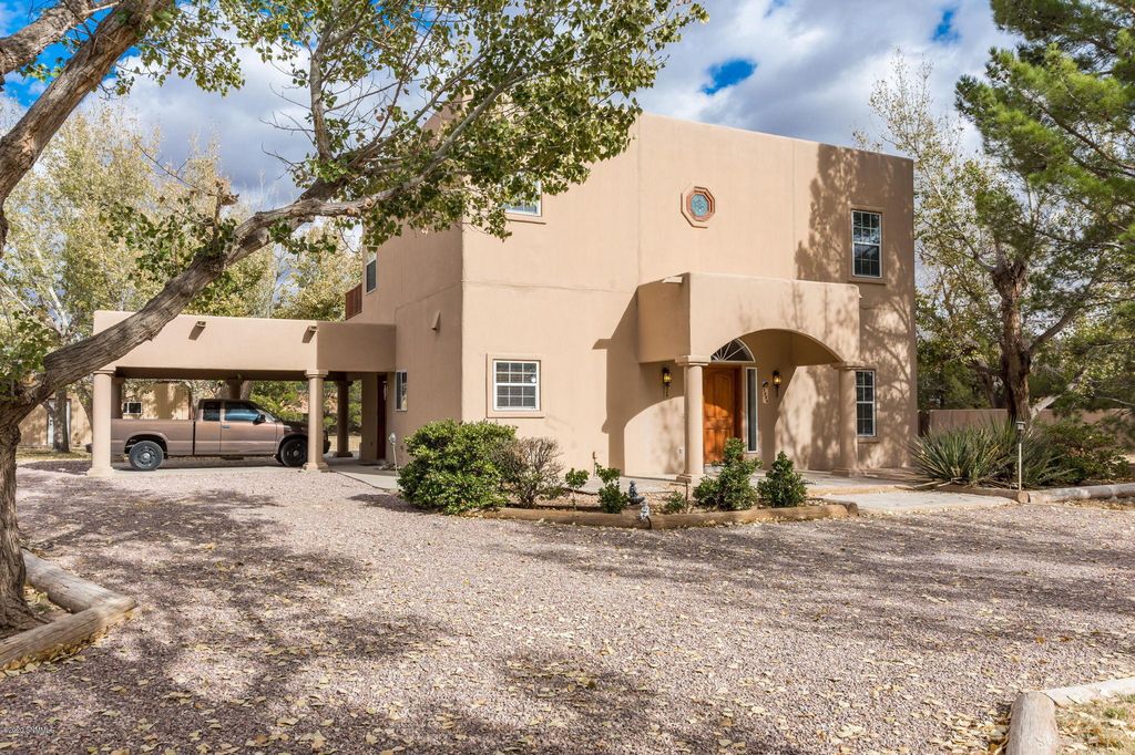 3999 Amistad Dr, Las Cruces, NM 88005