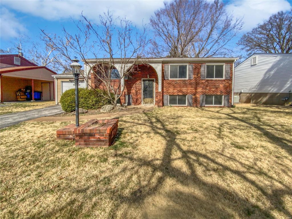 11819 Foxwood Dr, Maryland Heights, MO 63043 Trulia